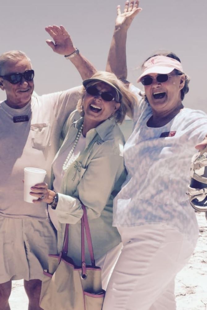 Alexis Estates Travel Program - Happy Seniors